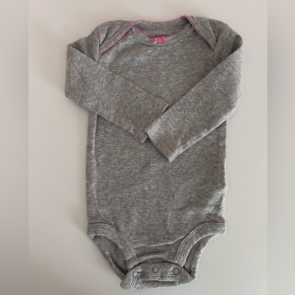 3 - 6 month old Simple joys by Carter’s long sleeve onesies - set of 3 - Picture 4 of 6